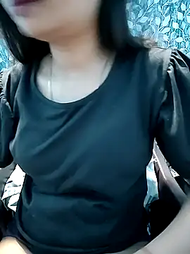 Vaani Actress online show from 04-12-26, 02:09