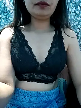 Vaani Actress online show from 04-15-26, 04:22