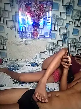 Snapshot of miss-maya24 chatting on 10-02-25, 06:33 miss-maya24 online show from 10-02-25, 06:33