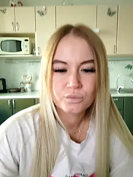 LikaFoxie online show from 09-29-25, 04:52