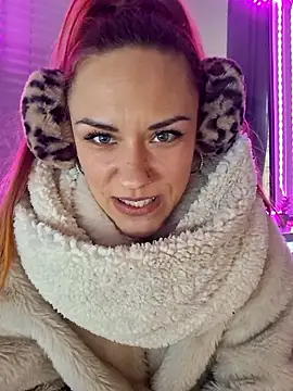 Snapshot of SlimBellaa chatting on 01-15-26, 04:32 SlimBellaa online show from 01-15-26, 04:32