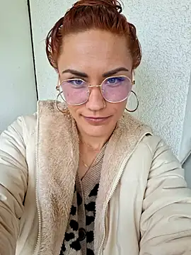 Snapshot of SlimBellaa chatting on 10-21-25, 11:09 SlimBellaa online show from 10-21-25, 11:09