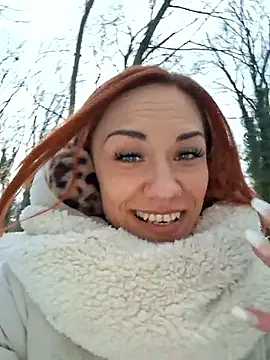 Snapshot of SlimBellaa chatting on 01-10-26, 03:29 SlimBellaa online show from 01-10-26, 03:29