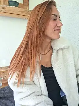 Snapshot of SlimBellaa chatting on 10-02-25, 11:35 SlimBellaa online show from 10-02-25, 11:35