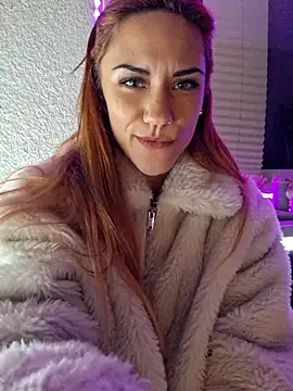 Snapshot of SlimBellaa chatting on 11-14-25, 09:40 SlimBellaa online show from 11-14-25, 09:40