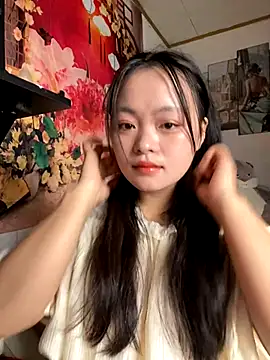 Julia-Elsa online show from 10-12-25, 04:25