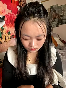 Julia-Elsa online show from 09-17-25, 03:41