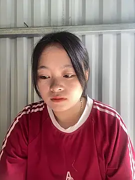 Julia-Elsa online show from 10-19-25, 07:22