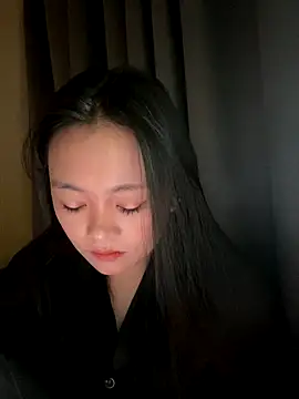 Julia-Elsa online show from 09-26-25, 03:35