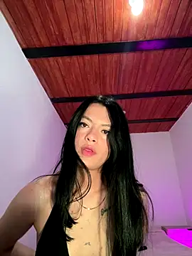 LiaCollings online show from 12-18-25, 10:52