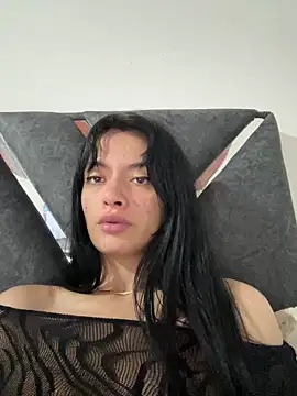 Snapshot of LiaCollings chatting on 05-11-26, 02:45 LiaCollings online show from 05-11-26, 02:45