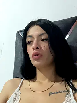 Snapshot of LiaCollings chatting on 09-24-25, 12:11 LiaCollings online show from 09-24-25, 12:11