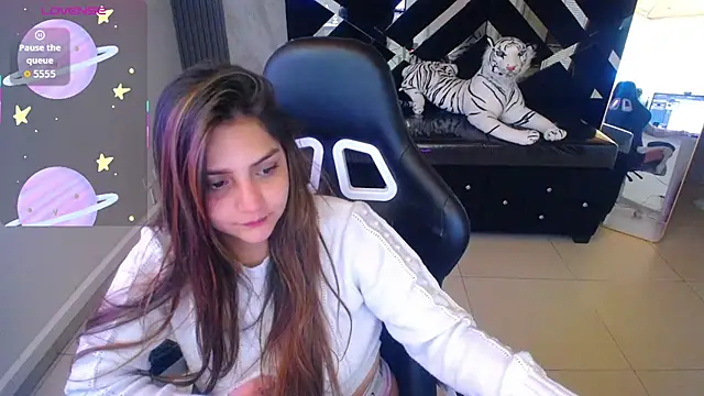 emily cooper t online show from 09-19-25, 03:10