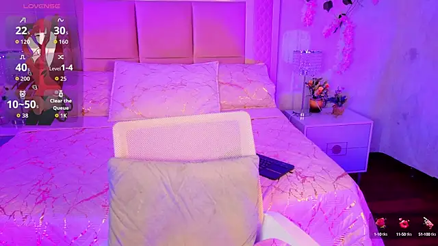 AlanaOdison online show from 10-04-25, 08:32