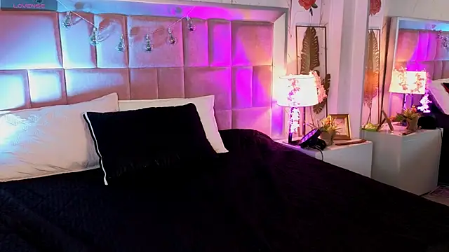 AlanaOdison online show from 04-17-26, 08:11