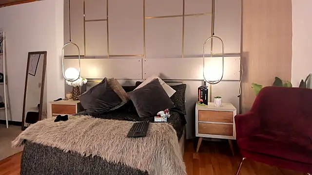 Lina Montclair online show from 02-24-26, 07:26