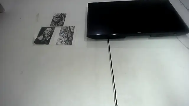 Snapshot of Foxy_Lovex chatting on 10-06-25, 12:01 Foxy Lovex online show from 10-06-25, 12:01