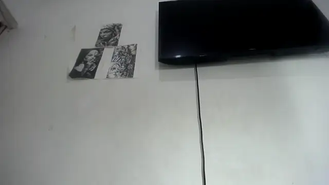 Snapshot of Foxy_Lovex chatting on 10-10-25, 10:43 Foxy Lovex online show from 10-10-25, 10:43
