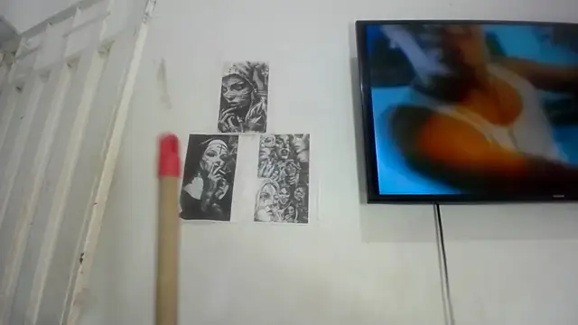 Snapshot of Foxy_Lovex chatting on 09-19-25, 08:57 Foxy Lovex online show from 09-19-25, 08:57
