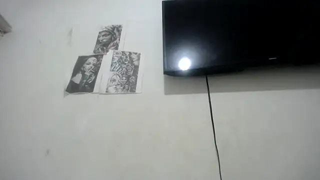 Foxy Lovex online show from 10-23-25, 11:47