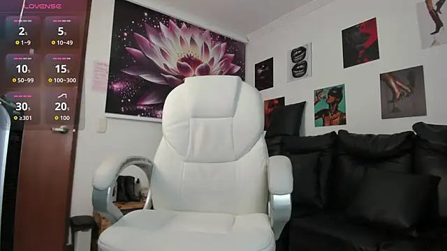 lycoris 19 online show from 10-13-25, 09:05