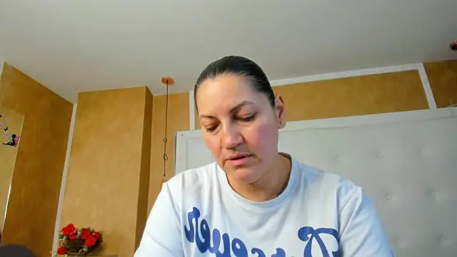 Heidy milf online show from 07-13-26, 08:30