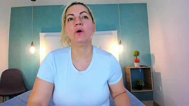 Heidy milf online show from 01-17-26, 08:23