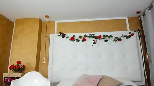 Heidy milf online show from 04-15-26, 07:58