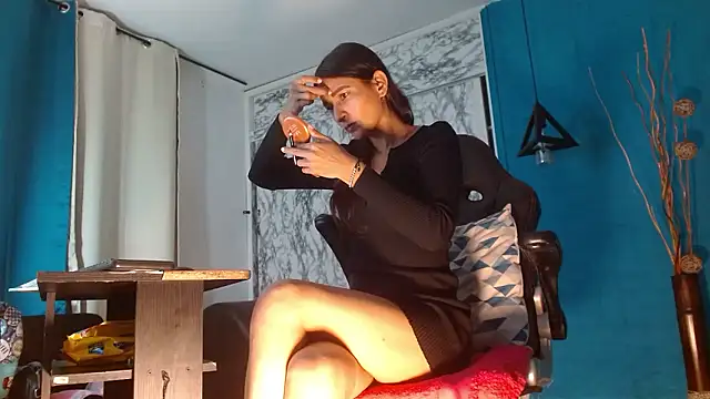 hanna mooreee online show from 01-15-26, 07:06