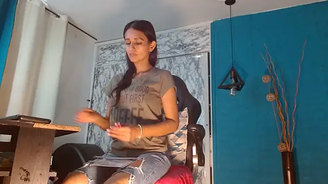 hanna mooreee online show from 02-17-26, 07:11