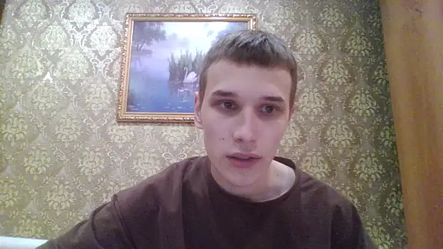 Snapshot of your___honeyy chatting on 09-28-25, 10:00 your   honeyy online show from 09-28-25, 10:00