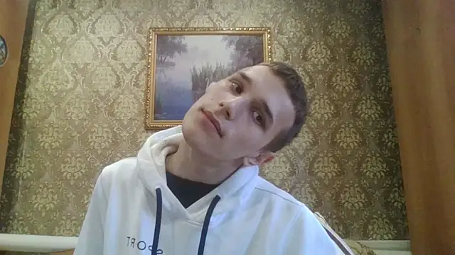 Snapshot of your___honeyy chatting on 09-10-25, 12:15 your   honeyy online show from 09-10-25, 12:15