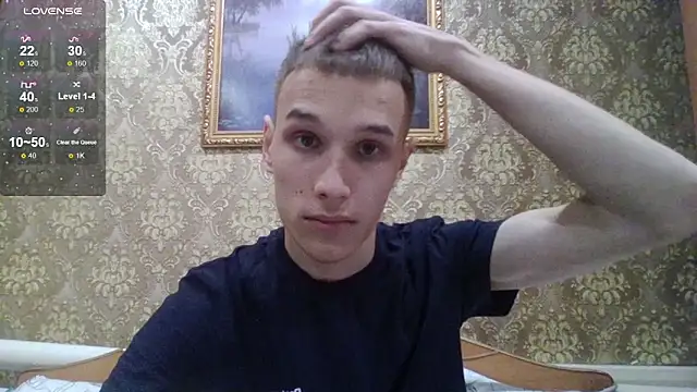 Snapshot of your___honeyy chatting on 10-29-25, 09:19 your   honeyy online show from 10-29-25, 09:19