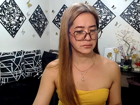 Snapshot of TheMISTRESSx69 chatting on 06-03-26, 02:33 TheMISTRESSx69 online show from 06-03-26, 02:33