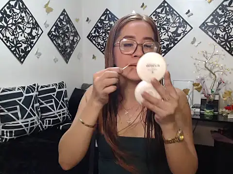 Snapshot of TheMISTRESSx69 chatting on 05-19-26, 01:56 TheMISTRESSx69 online show from 05-19-26, 01:56