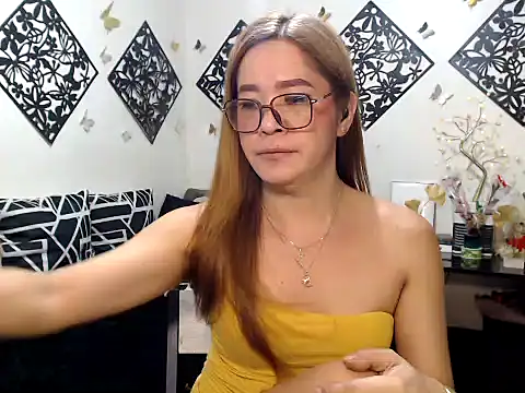Snapshot of TheMISTRESSx69 chatting on 06-04-26, 02:38 TheMISTRESSx69 online show from 06-04-26, 02:38