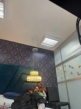 TaylerWhite online show from 04-04-26, 12:01