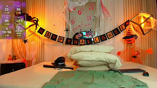 TaylerWhite online show from 10-25-25, 12:39