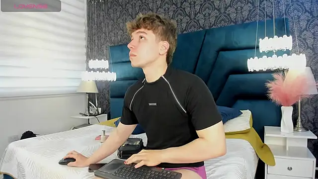 TaylerWhite online show from 07-27-26, 12:12
