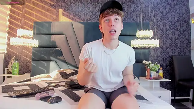 TaylerWhite online show from 12-16-25, 12:09