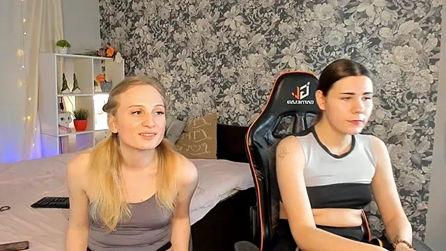 Laila Blarr online show from 12-04-25, 11:09