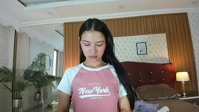 Snapshot of Sophie_Calloway chatting on 03-25-26, 02:16 Sophie Calloway online show from 03-25-26, 02:16