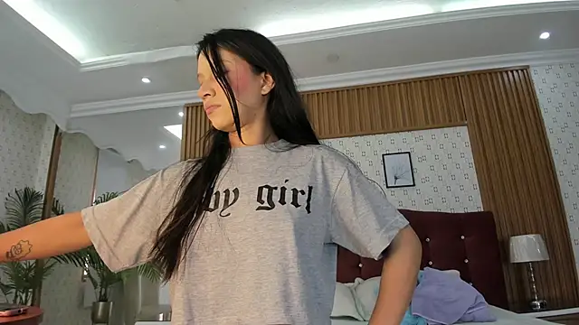 Sophie Calloway online show from 02-24-26, 02:40