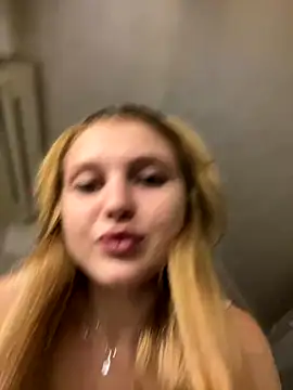 Emaline Fane online show from 11-05-25, 06:55