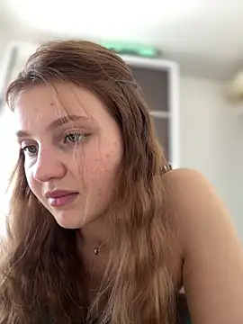 Emaline Fane online show from 02-26-26, 01:55