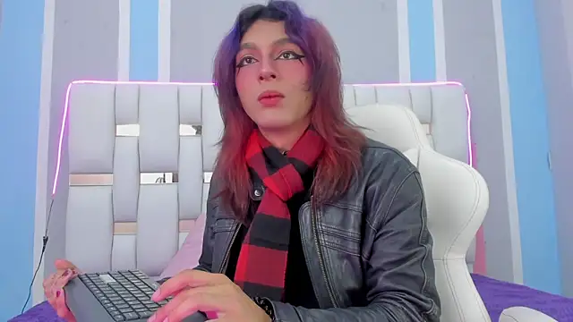 MilkWhore1 online show from 11-04-25, 07:17