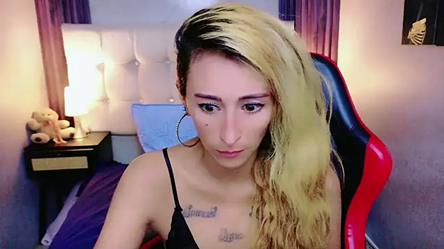 Snapshot of charlotte_phaeton chatting on 06-16-26, 07:47 charlotte phaeton online show from 06-16-26, 07:47