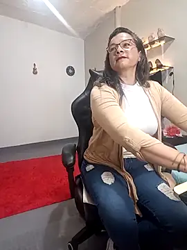 SolVegaNaciente online show from 11-19-25, 04:01