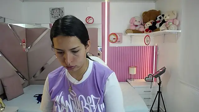 Mia garcia28 online show from 12-18-25, 05:28