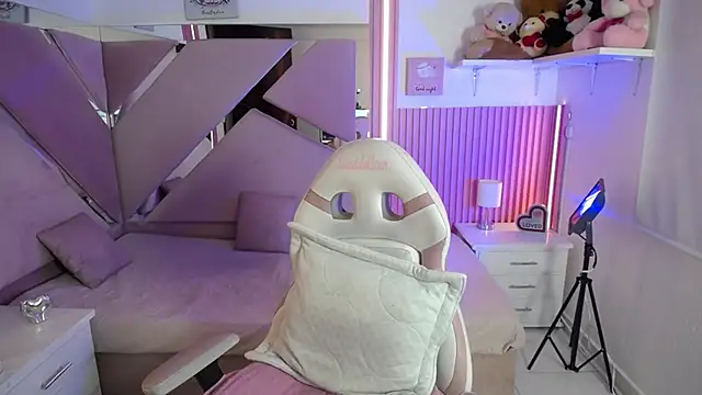 Mia garcia28 online show from 11-12-25, 07:29